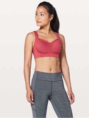 Lululemon Ta Ta Tamer III 32 D